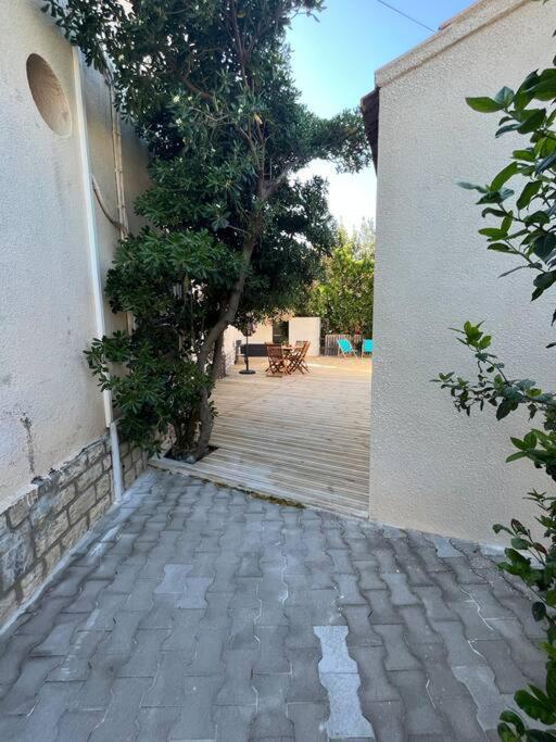 "Le Nature" Camargue Jardin Арл Екстериор снимка